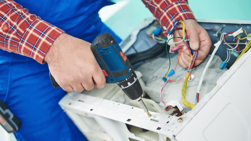 Dilovası Mitsubishi Mitsubishi çamaşır makinesi kart tamiri – Su almama arızası orijinal parça ile giderildi. - Teknik servis örneği